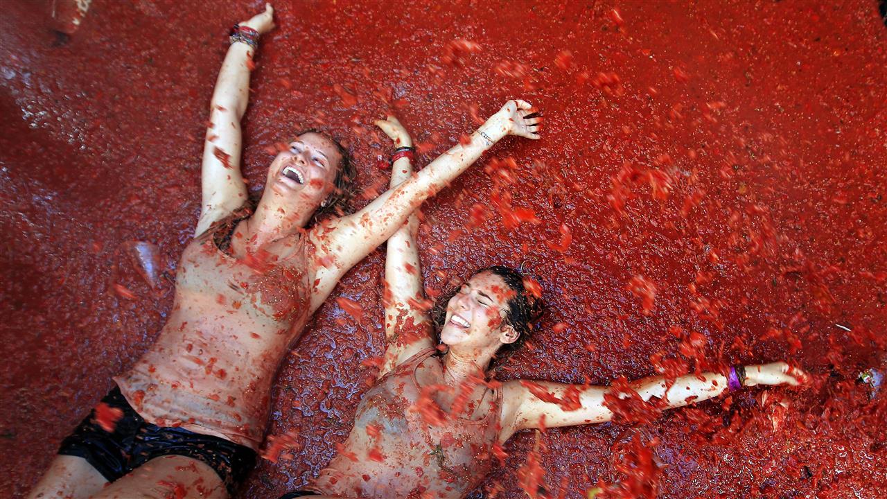 La Tomatina – Spain’s World-Famous Tomato Fight Festival