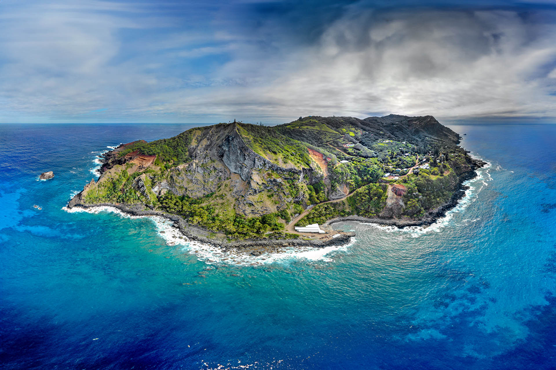 Pitcairn Islands Heritage: Life and Culture on the World's Most Remote Island Community